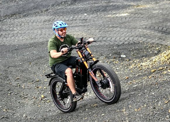 (2025 Version) Eahora Romeo Pro 2 4000W Dual Motor Ebike,46MPH 52V 70AH Battery 200Miles Long Range Ebike,Full Suspension 26'' Fat Tire Electric Bike for Adults with APP Control