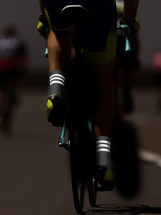 4 Pairs Glow in Dark Socks Cycling High Reflective Running Socks Night Safety Hosiery Compression Athletic