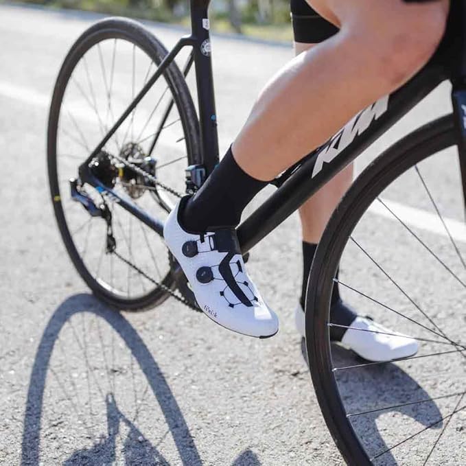 GripGrab Lightweight SL Performance Summer Cycling Socks Eyecatching 2 Lengths Road Mountain Gravel Bike Indoor Biking