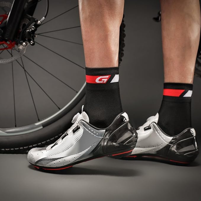GripGrab Classic Regular Cut Summer Cycling Socks Single & Multipack Coolmax Bicycle Socks for Spinning Indoor Biking