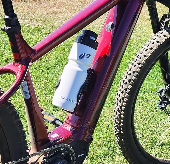 Speedfil Speedflask 21 oz. Vacuum Insulated Stainless Steel Cycling Sports Water Bottle with NEW Bounce Back Lid 2.0 (White)