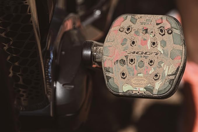 LOOK Cycle - Geo Trail Grip Bike Pedals - Flat Pedals - MTB Bike Pedal - Black, Red, Lime, Camo