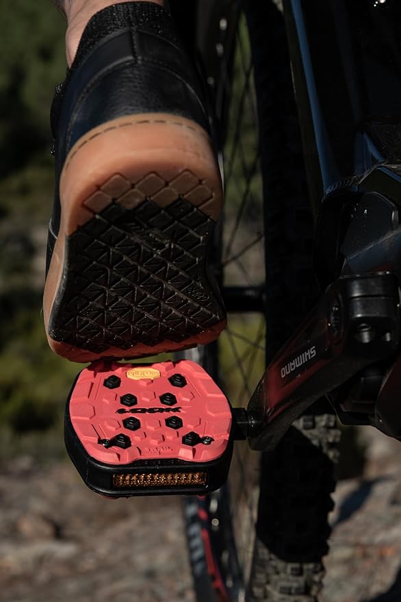 LOOK Cycle - Geo Trail Grip Bike Pedals - Flat Pedals - MTB Bike Pedal - Black, Red, Lime, Camo