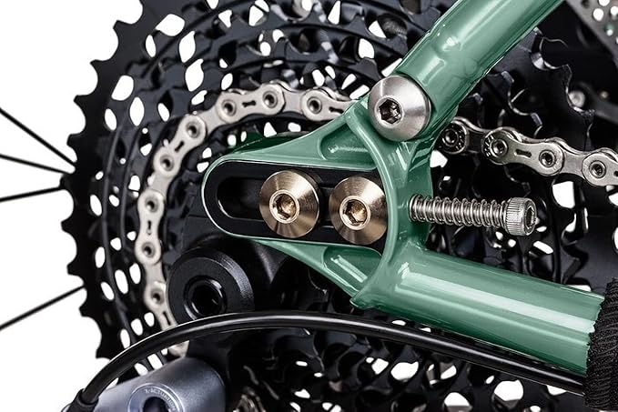 Hycline Bike Chain 6/7/8-Speed,Bicycle Chain 1/2x3/32 Inch,Special Steel for Road Mountain Racing Cycling (116 Links)