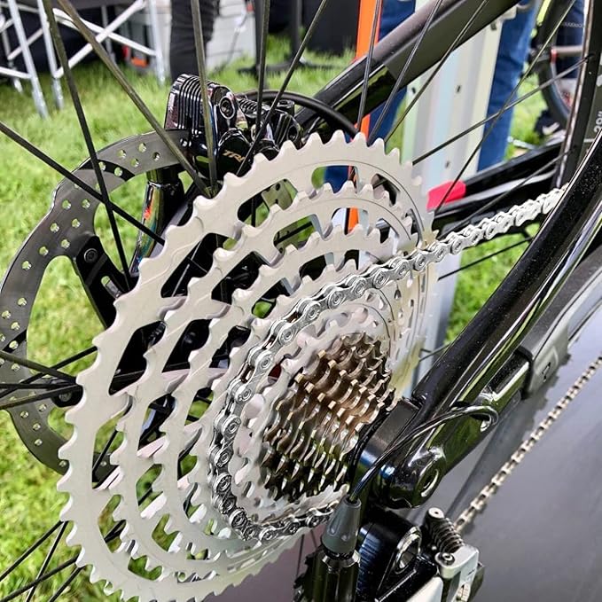 Hycline Bike Chain 6/7/8-Speed,Bicycle Chain 1/2x3/32 Inch,Special Steel for Road Mountain Racing Cycling (116 Links)
