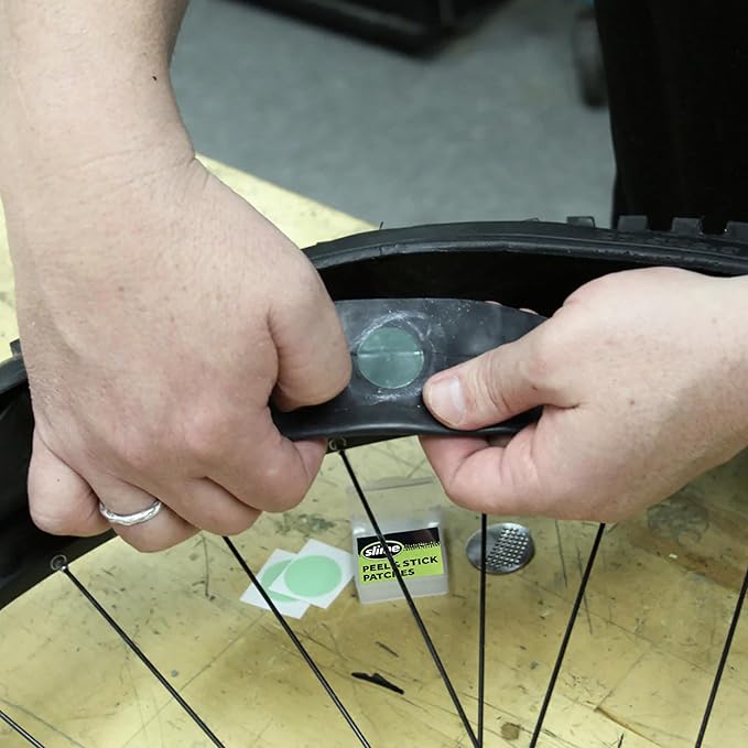 Slime 20272 Bike Skabs Pre-Glued Patch Kit, for Bike Tube Puncture Repair, Peel and Stick, Contains 6 Patches and a Metal scuffer