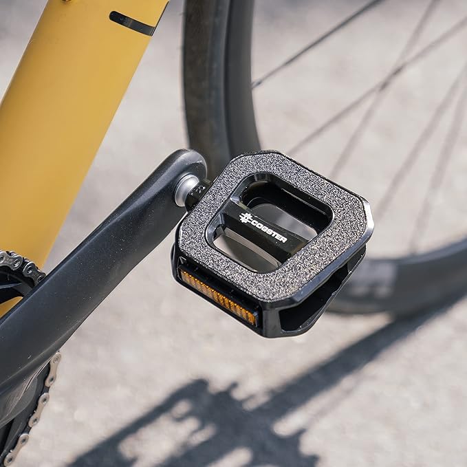 Grid Bike Flat Pedals with Sandpaper Grip Surface and reflectors for MTB, Road Bikes, City Bikes, Touring Bikes, Folding Bikes
