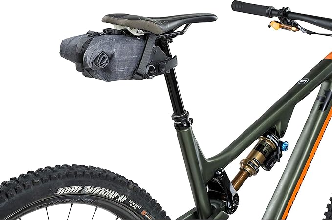 EVOC SEAT BAG TOUR saddle bag, Bicycle frame bag for more storage space on the seat post (size: M, 0.7 L storage space, abrasion-resistant, water-repellent, Hypalon reinforcement), Carbon Grey