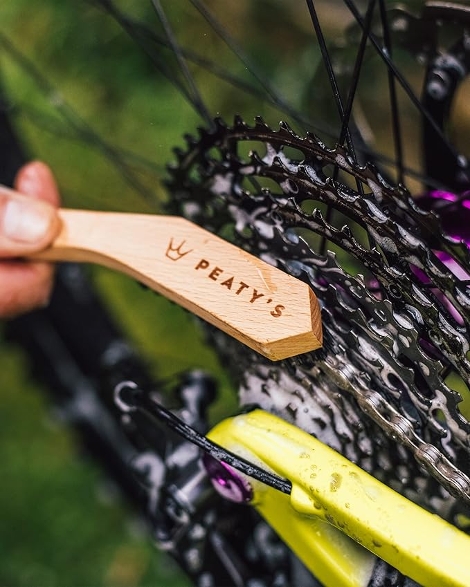 Peaty’s Complete Bike Brush Set – Patented Design, Eco-Friendly & Super Durable Beech Wood Brushes for MTB, Road & Gravel Bikes – Includes Drivetrain, Chain, Cassette, Tyre & Detailing Brushes