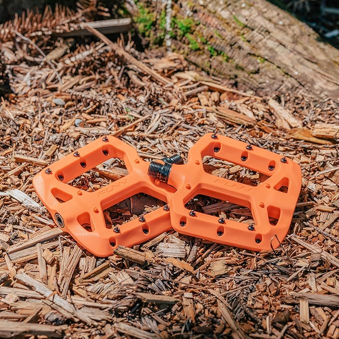Funn Taipan Glass Fiber Reinforced Thermoplastic Bike Pedals with 9/16-inch CrMo Axles and Shin-Friendly Pins for MTB/BMX/Urban/Gravel Riding