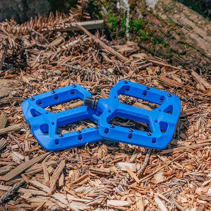 Funn Taipan Glass Fiber Reinforced Thermoplastic Bike Pedals with 9/16-inch CrMo Axles and Shin-Friendly Pins for MTB/BMX/Urban/Gravel Riding
