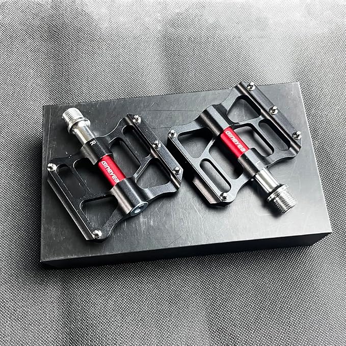 Road/MTB Bike Pedals CNC Aluminum Alloy Bicycle Pedals - Seal Bearing Mountain Bike Flat Platform Pedal with Removable Anti-Skid Nails
