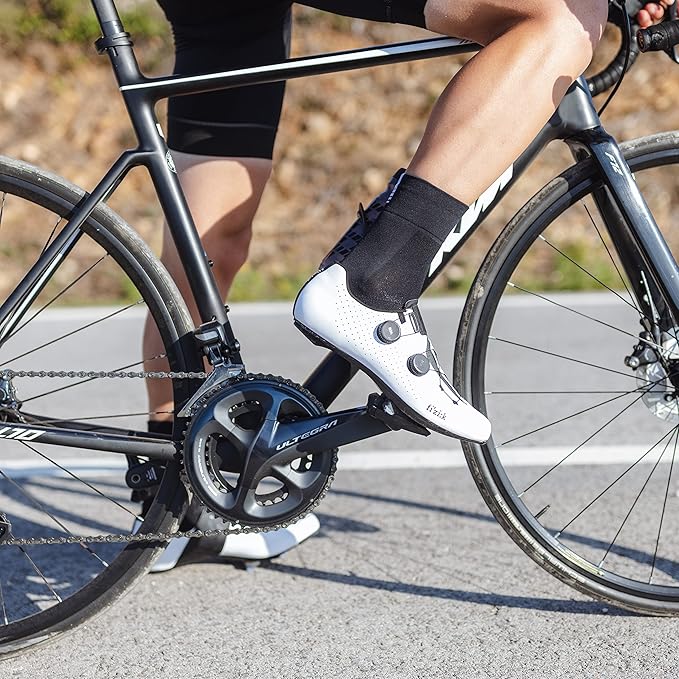 GripGrab Lightweight SL Performance Summer Cycling Socks Eyecatching 2 Lengths Road Mountain Gravel Bike Indoor Biking