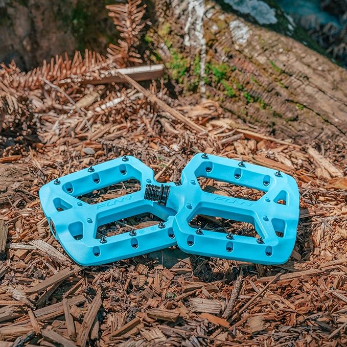 Funn Taipan Glass Fiber Reinforced Thermoplastic Bike Pedals with 9/16-inch CrMo Axles and Shin-Friendly Pins for MTB/BMX/Urban/Gravel Riding