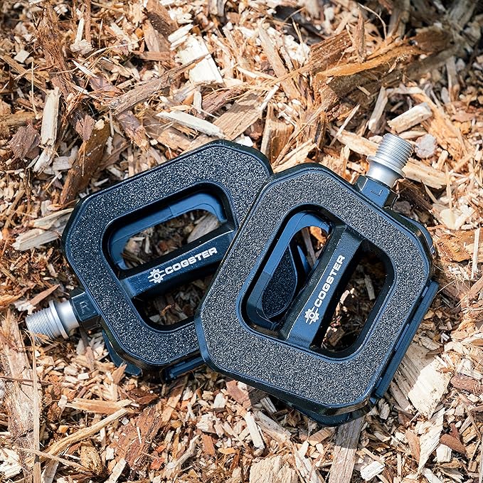 Grid Bike Flat Pedals with Sandpaper Grip Surface and reflectors for MTB, Road Bikes, City Bikes, Touring Bikes, Folding Bikes
